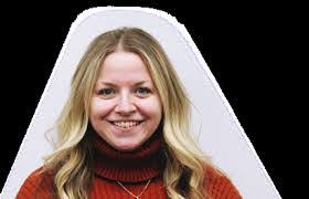 Martha Hallock's Instagram, Twitter & Facebook