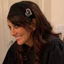 Lori Dearwester's Instagram, Twitter & Facebook