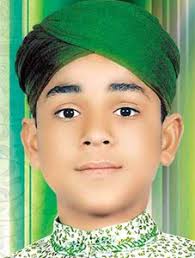 Farhan Ali Qadri. This young, amazing, talented, superstar Naat khawan &#39;Farhan Ali Qadri&#39; is well known in every corner of the world, for his melodious ... - farhan_ali_qadri_11