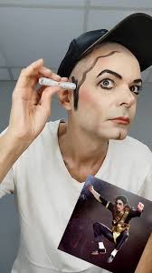 Celebrando el 65 cumpleaños de Michael Jackson