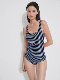 Peu importe qu'il s'agisse d'un bas dos, d'une pièce sans bretelles, d'un maillot de bain une pièce et ainsi de suite, vous pouvez tous les trouver sur milanoo.com. Maillots De Bain Femme