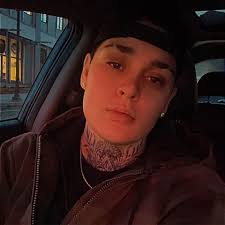 Are there any taxi or ride-sharing drivers in Scottsboro?