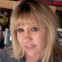 Renee Beckett's Instagram, Twitter & Facebook