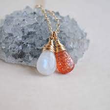 Hand knotted gemstone necklace $ 475.00 premium sunstone mala with andesine guru bead $ 325.00. Moonstone Sunstone Necklace Sunstone Moonstone Jewelry Etsy Sunstone Jewelry Moonstone Jewelry Moonstone Necklace