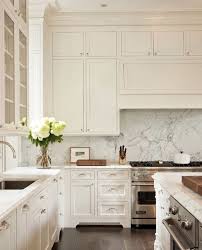 Ceiling Height Cabinets Marble Backsplash It S The Perfect Kitchendesign Kitchen Flooring Kitchen Inspirations Home Kitchens