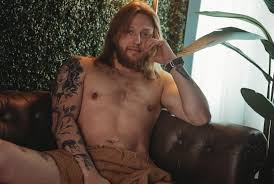 Winter is coming soon but hopefully we will stay warm together ☃️⛄️ 📸-  @selfloveboudoirphotography