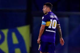 Carlos tevez played for two seasons before he signed for manchester city in a controversial manner in the summer of 2009. Carlos Tevez Volvio A Las Practicas De Boca Juniors Tras La Muerte De Su Padre Adoptivo Futbol Deportes El Universo