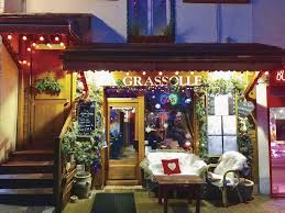 Te miejsca na pobyt są wysoko oceniane za lokalizację, czystość i nie tylko. Bar La Grassolle A Villard De Lans Bar Creperie La Grassolle