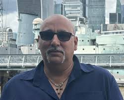 Heyoop. A mere 40 year gap between these photoshoots. Me in 1983 with my  absolute worst died blond haircut, shot while a drummer/singer for the back  of my 'New Romantic/Futurist' band's second