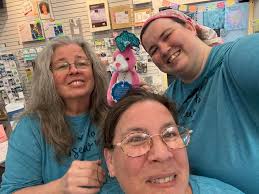 Are there any stores open in the Des Moines area today?