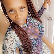 So I have been in Florida 2 years and for 1.5 of those years I have been a  flower girl🌻🌻🌻 Yep I deliver flowers! It's a perfect job for me!