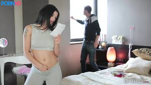 Eve Tamirci Çağırıp Tahrik Ediyor - Doeda Porno