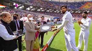 Kovind Inaugurates World S Largest Cricket Stadium In Motera Telegraph India Originally an outdoor stadium, it was established in 1957 and the foundation stone was laid by the former chief minister of maharashtra, yashwantrao chavan. largest cricket stadium in motera