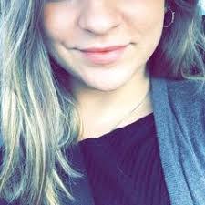 Leann Hoover's Instagram, Twitter & Facebook