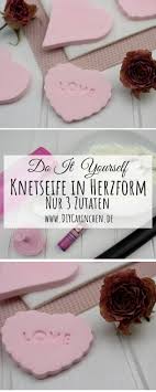 Muttertagsgeschenke selber machen ist eine tolle und kreative art, der eigenen mutter für ihre liebe und fürsorge zu danken. Diy Knetseife Aus Nur 3 Zutaten Selber Machen Muttertagsgeschenk Hochzeitsgeschenke Basteln Mit Kindern Geschenke Muttertagsgeschenke