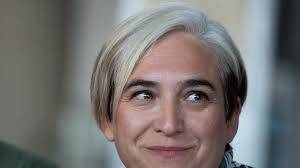 Colau exige a Collboni que "rectifique" en el dispositivo del desfile Louis  Vuitton del Park Güell