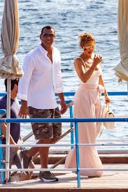 Between 2002 and 2004, ben affleck and jennifer lopez were the it couple and were extensively covered by the media, who were basically obsessed with their every movement. Jennifer Lopez And Alex Rodriguez Continue To Coordinate Their Couple S Style This Time On A Yacht Vogue
