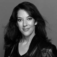 Leslie Blodgett's Instagram, Twitter & Facebook