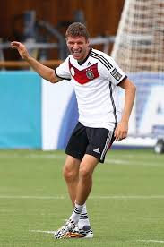 Wobei man das nicht genau wissen kann. Fifa Fussball Wm On Twitter Ger Mats Hummels Uber Thomas Muller Muller Is A Very Funny Guy In Germany We Call It Pausenclown Wm2014 Http T Co M52yghg8am