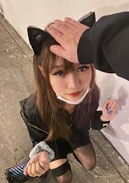 TakoKami_微- I look VERY. ROUND. HERE. 真的是灰常。地。圆。  有点好奇哦，你觉得外表上看来比较喜欢我的什么（眼睛？颈部？ 腰？飞机场∠( ᐛ 」∠)？？还是什么呢）