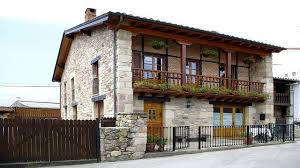 Lugar con mucho encanto, edificio precioso y con grandes vistas, recomiendo las habitaciones con hidromasaje para 2 personas, son habitaciones más grandes, todo a buen precio, estuvimos mirando por la zona más hoteles con hidromasaje doble y son todos más caros. Casas Rurales En Cantabria Desde 19 Hundredrooms