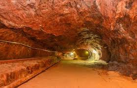 Salt diamonds are pink salt crystals that contain iron ions, hence their pink color. Himalayan Salt Shuja International