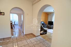 Oferte si anunturi imobiliare cu apartamente de inchiriat in bistrita. BistriÈa Lac Bloc Tip VilÄ Apartament 3 Camere Mobilat Èi Utilat Ostap Imobiliare