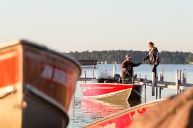 2001 searay 180br * 3.0l mercruiser * stereo * bimini and mooring cover still new never used. 2019 Alumacraft Classic 165 Cs Skipperbuds Pewaukee Ac0129 Skipperbuds