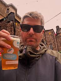 Don't be sad it's over, be happy it happened. Oasis, thank you for  everything.