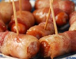 La Meilleure Recette Des Saucisses Enrobees De Bacon A La Mijoteuse Recipe Slow Cooker Appetizers Food Superbowl Snacks