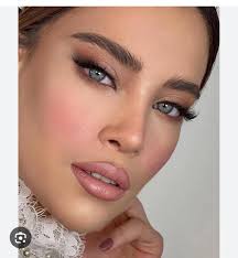 Hey Ladies ✨👋🏼 I am looking for a hair/makeup artist for my wedding day.  💒 👰🏼‍♀️ Makeup: 💄 Looking for a natural look