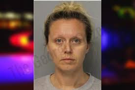 Amanda Tench's Instagram, Twitter & Facebook