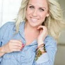 Candice Newell's Instagram, Twitter & Facebook