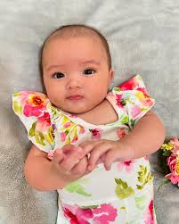 NEW ACCESSORIES! We are FALLin 🍂 in Love with these new bows and hair  clips! Perfect for those cozy outfits Tap to shop 🛍 bow hair clip || gold daisy  bow hair