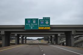 While exiting a highway is nowhere near as difficult or intimidating as entering one, there is still a lot that can go wrong. Interstate 22 Interstate Guide Com