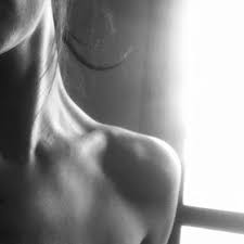 When it comes to a relationship and its everyday flow, touching is a very common thing to happen. Pin By Puti Adrian On I Love These Photos With Images Human Body Beautiful Bodies Photography