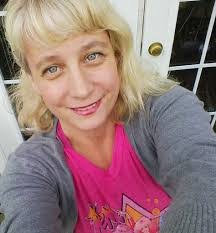 Emily Pohl's Instagram, Twitter & Facebook