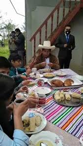 Descubre más sobre pedro castillo: Desayunado En Familia En Pedro Castillo Presidente 2021 Facebook