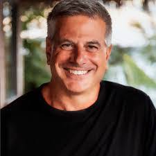 Linda Heyl's Instagram, Twitter & Facebook