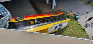 Warszawa, ursus 31 maj pełny etat umowa o pracę. Wypadek Autobusu W Warszawie Stoleczna Policja Przyczyna Moglo Byc Zaslabniecie Kierowcy