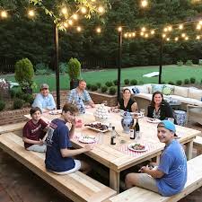 Sarah Harmeyer Gathering Neighbors Around The Table Dallas Doing Good Fundraiser Dinner Fun Things To Do Farmhouse Style Table