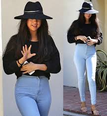 Waistbands anatomy of a camel toe pt.1 anatomy of a camel toe pt.2 how to fix a camel toe adding a gusset to pants pt.1. Selena Gomez Camel Toe