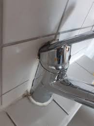 Schimmel entsteht immer nur dort, wo sich übermäßige feuchtigkeit sammeln und halten kann. Den Wasserhahn Schon Dezent Im Pfusch Am Bau Gmbh Facebook