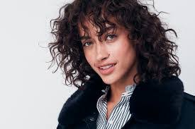 Laura Pizzarelli's Instagram, Twitter & Facebook