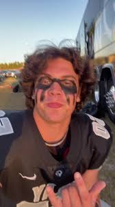 zeb taylor (@thatkidzeb)