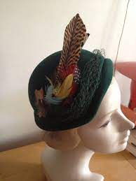 1930s Forest Green Feathered Cap Hat Hats Hats Vintage Caps Hats