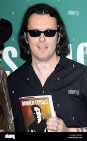 Johnny Echols's Instagram, Twitter & Facebook