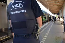 Salaires mensuels pour le poste : Des Agents De La Sncf Mis En Examen Pour Avoir Tue Un Homme Menacant Des Enfants Liberation
