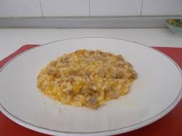 Risotto zucca e salsiccia un connubbio perfetto per il piatto autunnale per eccellenza a noi questa ricetta piace tanto e a voi? Risotto Alla Zucca E Salsiccia Ricetta Facile E Veloce Le Ricette Di Zia Franca Youtube