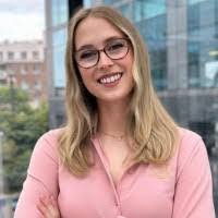 Anne Piotrowski's Instagram, Twitter & Facebook